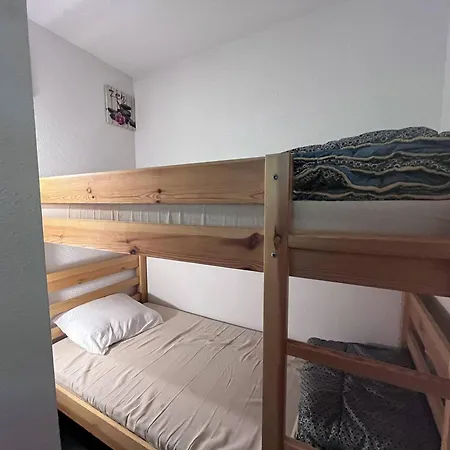 Avec Terrasse Et Parking, 2 Chambres, Au Coeur Des Montagnes - Fr-1-812-90 Апартаменты *