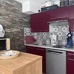 Avec Terrasse Et Parking, 2 Chambres, Au Coeur Des Montagnes - Fr-1-812-90 * Cauterets