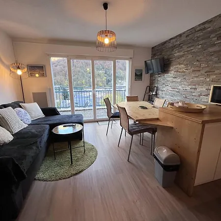 Avec Terrasse Et Parking, 2 Chambres, Au Coeur Des Montagnes - Fr-1-812-90 Cauterets
